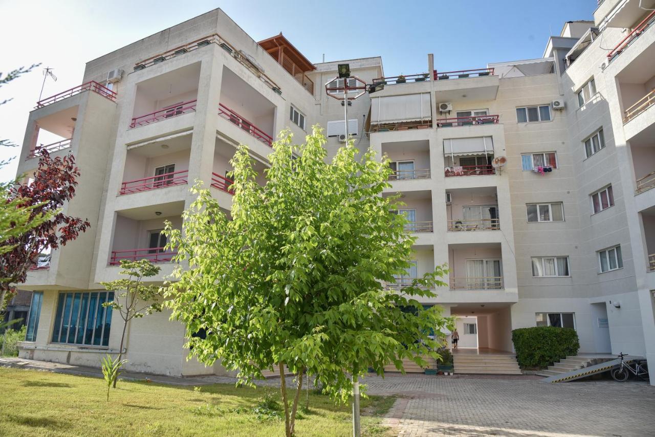 Flowers Apartments Голем Экстерьер фото