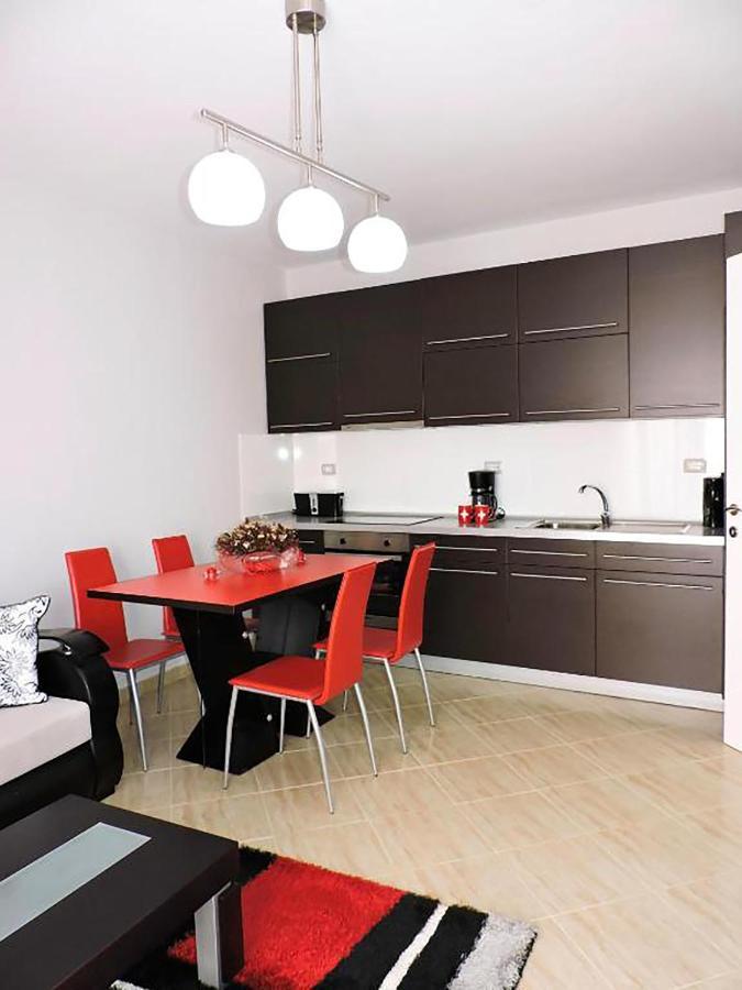 Flowers Apartments Голем Экстерьер фото