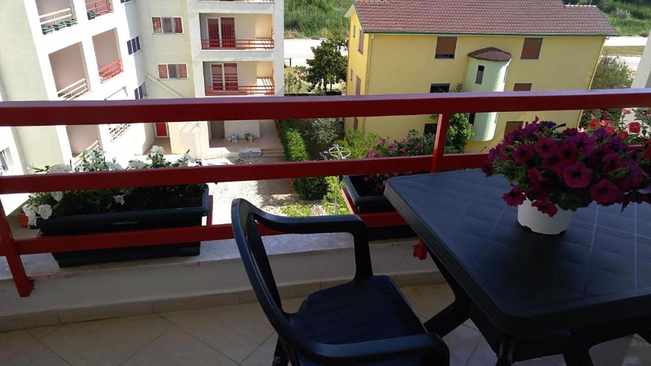 Flowers Apartments Голем Экстерьер фото